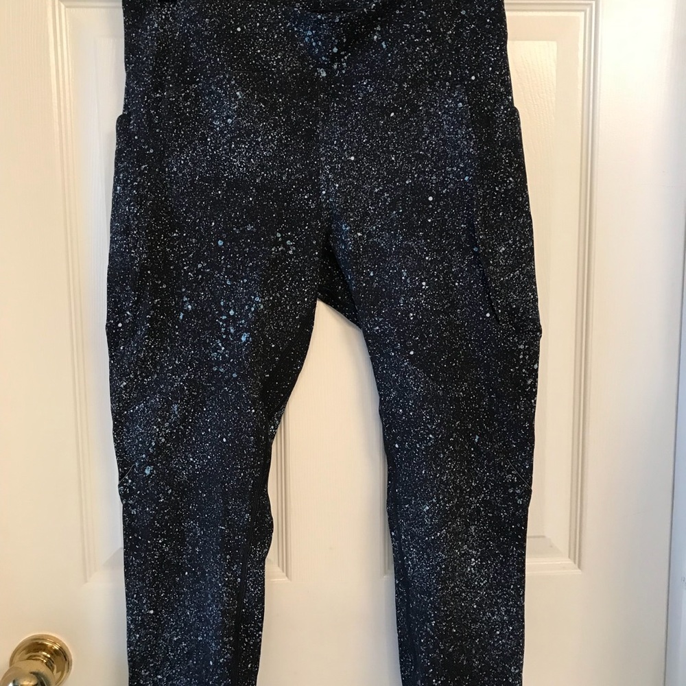Lululemon compression tights; size 10